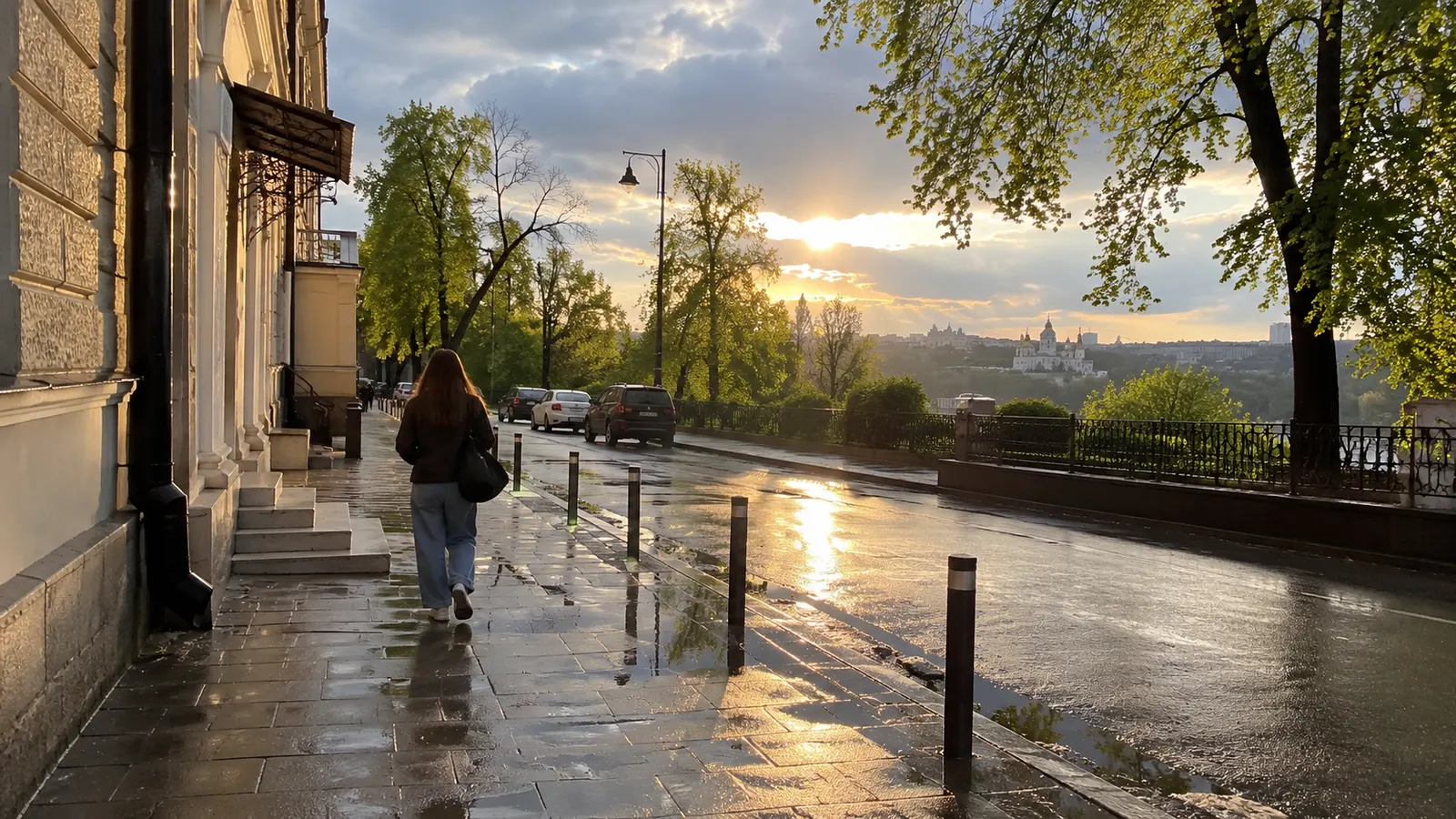 Вулиця після дощу, людина спокійно йде — атака минула